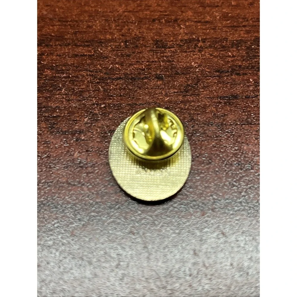 Saskatoon Canada Hub City‎ Lapel Hat Pin